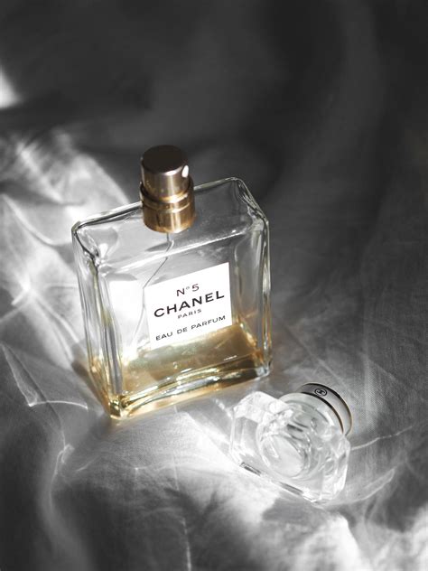 chanel no 5 light